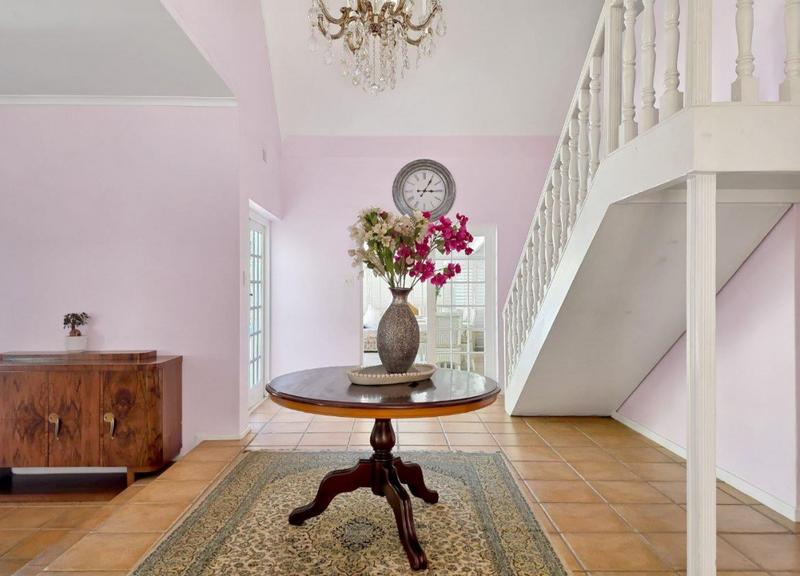 6 Bedroom Property for Sale in Hout Bay Western Cape